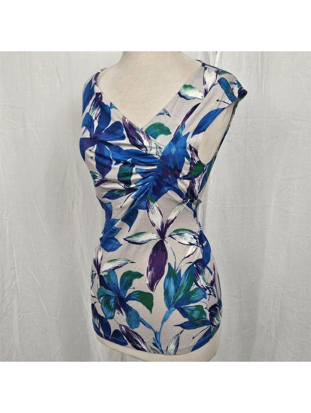 Asymmetrical Neckline Sleeveless Blouse Ann Taylor sz Medium - Picture 4 of 7